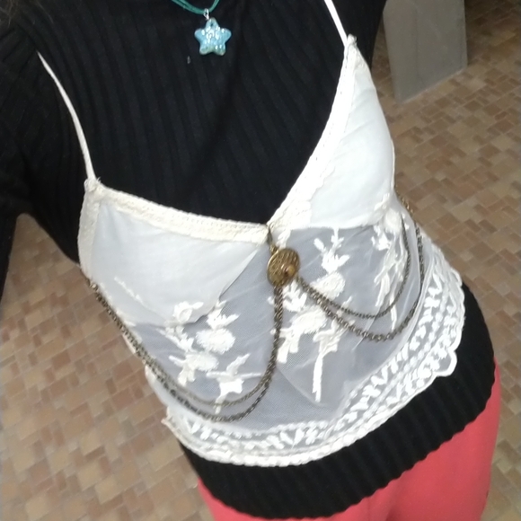 Lacy sheer camisole - Picture 4 of 4